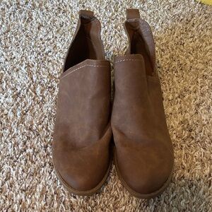 Universal Thread Brown Ankle Booties